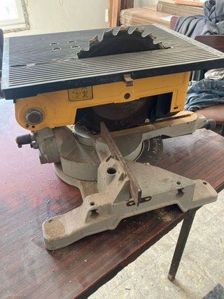 Mesa de corte ingletadora DeWalt