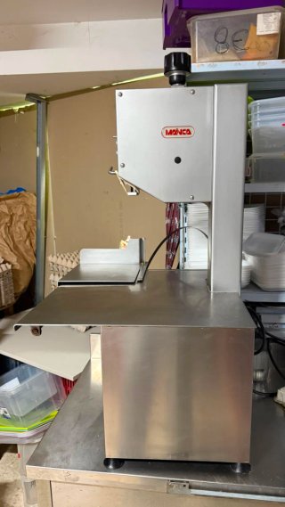 Sierra de cinta Mainca para huesos 220V