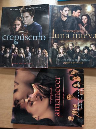 Libros películas crepúsculo, luna nueva y amanecer