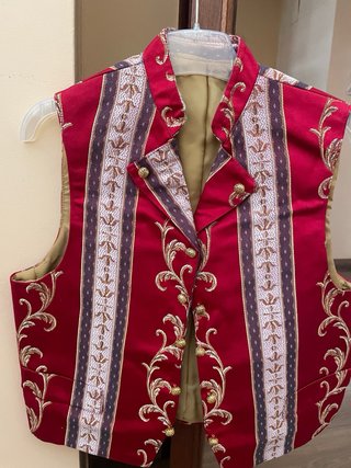 Chaleco Saragüel Rojo y Dorado