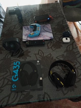 Cascos Gaming Logitech G435 Negros y Amarillos