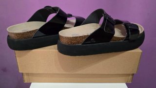 Sandalias Genuins Negras charol