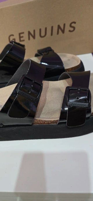 Sandalias Genuins Negras charol