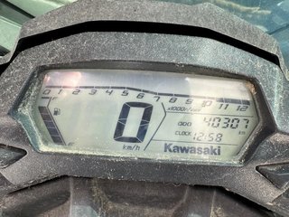 Kawasaki Ninja 250SL Blanca y Negra