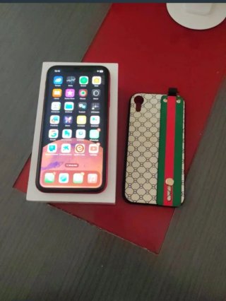 iPhone XR Rojo en perfectas condiciones