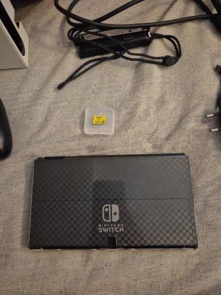 Nintendo Switch OLED + Accessori