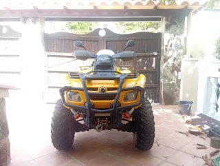 Quad Can-Am Outlander 650 Amarillo