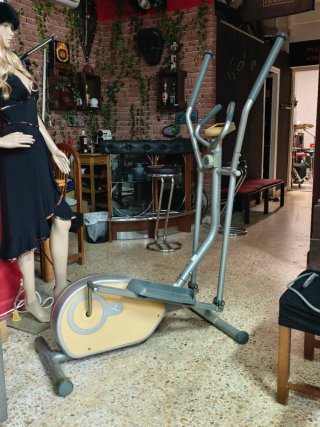 Bicicleta Elíptica Gimnasio