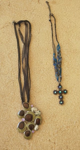 Lote 5 collares  bisutería
