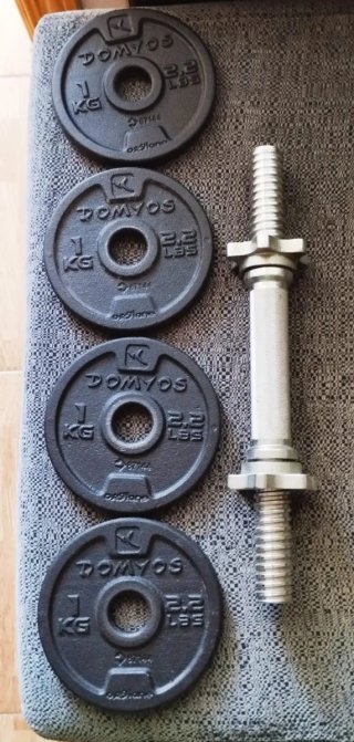Barra de pesas DOMYOS con discos 1kg