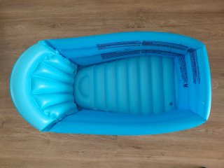 Bañera inflable para bebé azul
