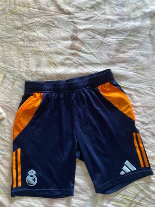 Chándal Real Madrid y chubasquero Adidas