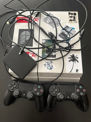 PS4 Bianca + 11 Giochi