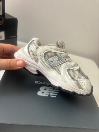 Zapatillas New Balance Niños Talla 26.