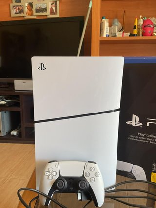 PS5 Digital 1T + Mando