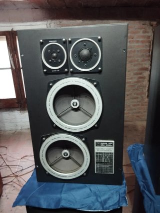 Altavoces Grundig Super Hifi BOX 2500a