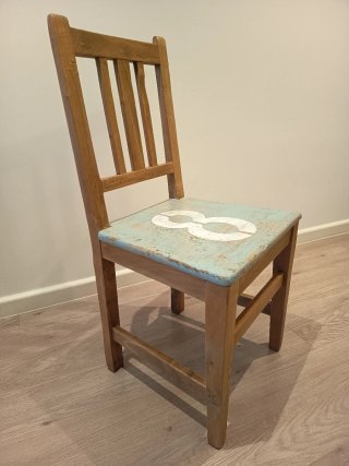 Silla muestras madera
