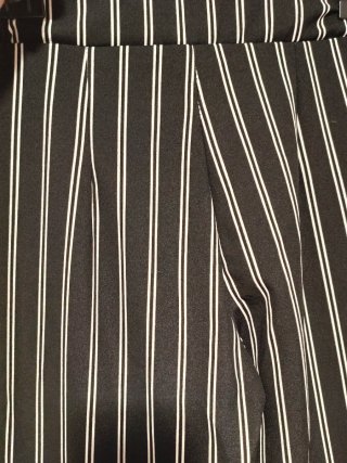 Pantalón rayas blanco y negro