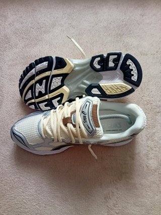 Asics Gel-Kayano 14