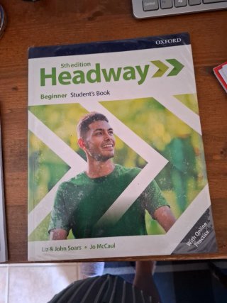 Headway 5th Edition, Beginner Student's Book wi...