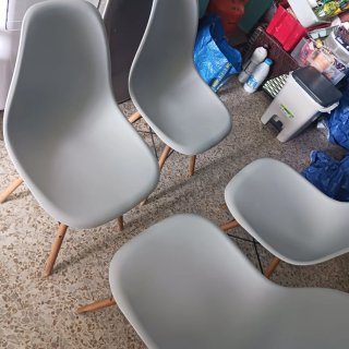 4 Sillas Modernas Madera y Plástico