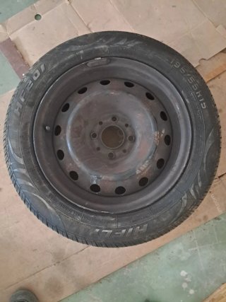 Neumático 195/55R15 HF201