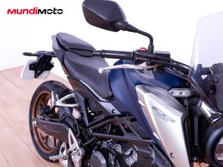 HONDA CB 125 R