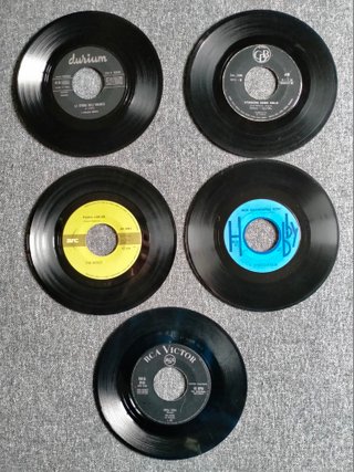 Lotto 14 dischi vinile 45 giri