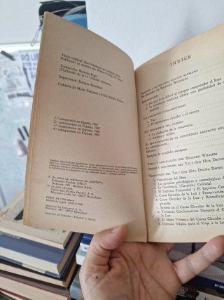 El secreto de la flor de oro un libro de la vid...