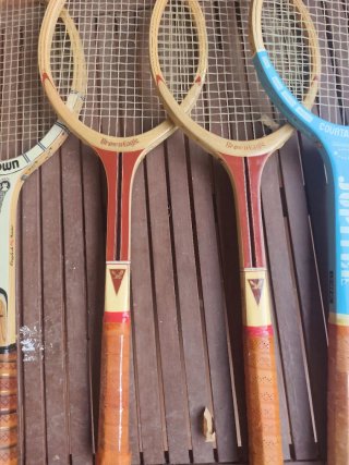 Racchette da tennis in legno per decorazione collezione vintage