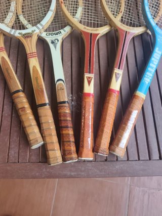 Racchette da tennis in legno per decorazione collezione vintage