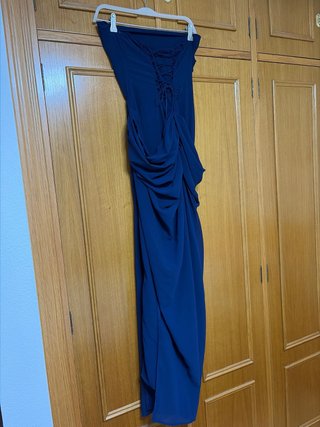Vestido de fiesta. Nuevo.153cms de largo apraproxi