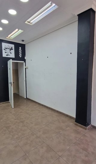 Local comercial recién reformado de 34m²