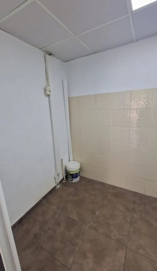 Local comercial recién reformado de 34m²