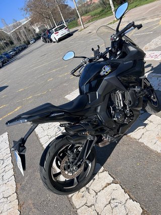 Moto Zontes Negra Sport turismo