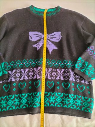 Jersey Negro Lazo Oversize Morado