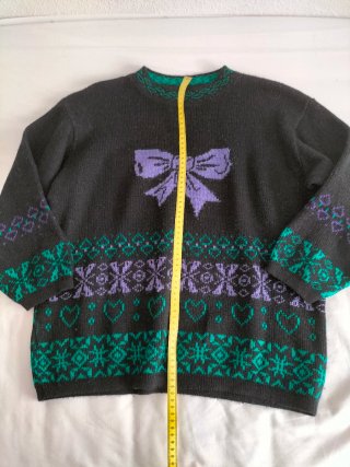 Jersey Negro Lazo Oversize Morado