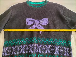 Jersey Negro Lazo Oversize Morado