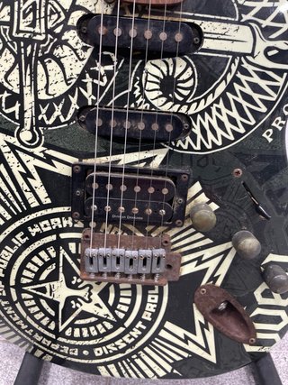 Guitarra Eléctrica Squier Stratocaster