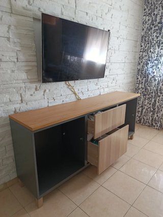 Mueble TV/Aparador Ikea Madera y Gris