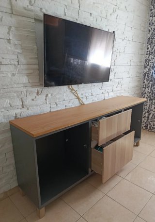 Mueble TV/Aparador Ikea Madera y Gris