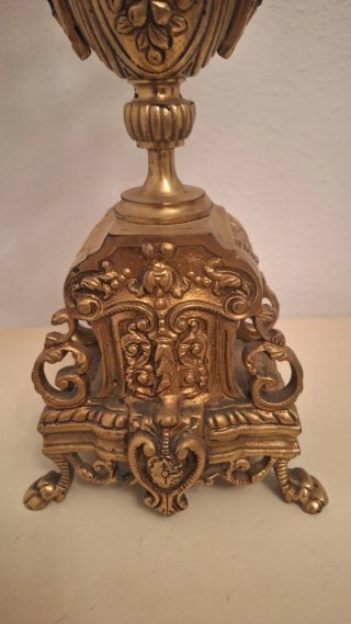 Conjunto reloj y 2 candelabros bronce