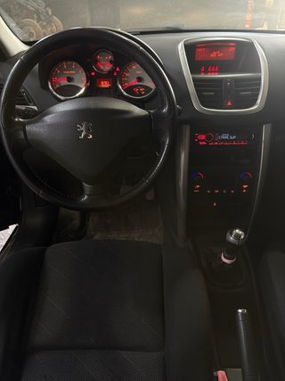 Peugeot 207 2009