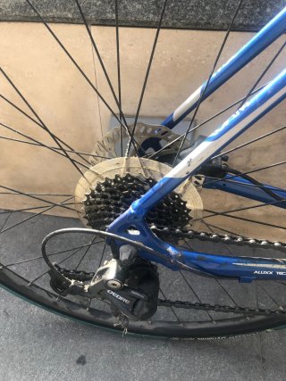 Bicicleta Giant Azul carretera