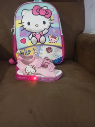 Kit niña Hello Kitty mochila y sandalias