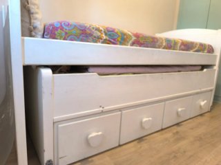 Cama nido de madera blanca