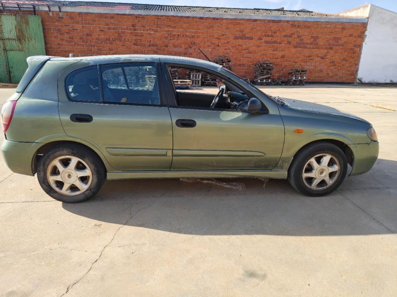 Nissan Almera 2003 - foto 1