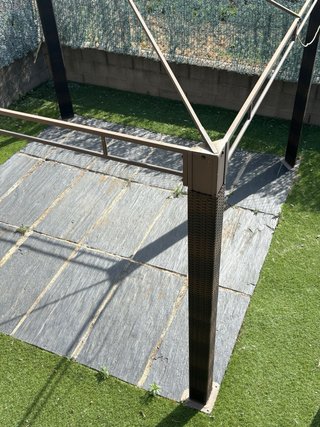Carpa metálica y plástica