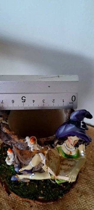 Bruja  portalápices figura Artesanal