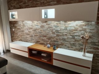 Mueble de comedor moderno madera y cristal